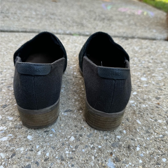 Toms Black Suede Booties- size 5 - Picture 2 of 4